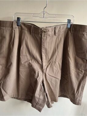 Lands’ End Sz 46 Traditional Fit Chino Khaki Shorts Men’s EUC